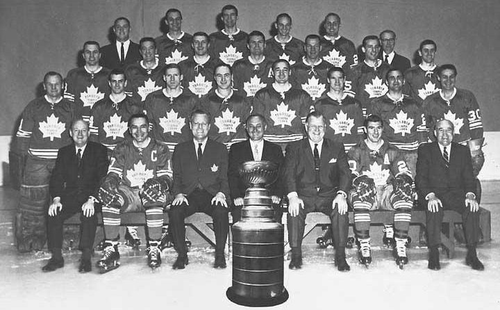 Toronto Maple Leafs team photo after winning the 1967 Stanley Cup, players lined up with the trophy